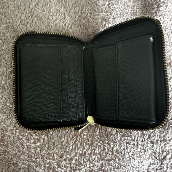 Michael Kors Wallet - Picture 3 of 5